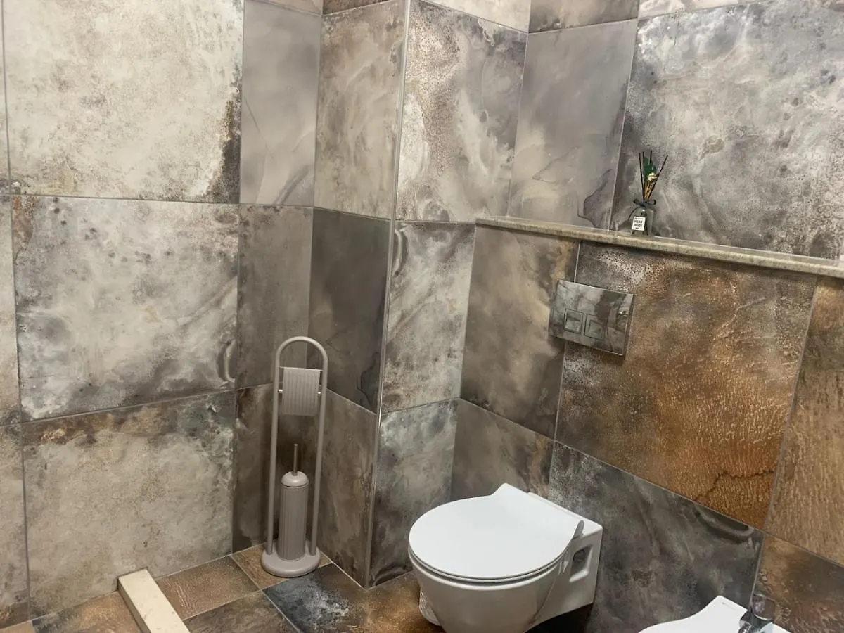 Modern Cozy Apt W/In 10 Min Walk From Main Square تيرانا 0*,