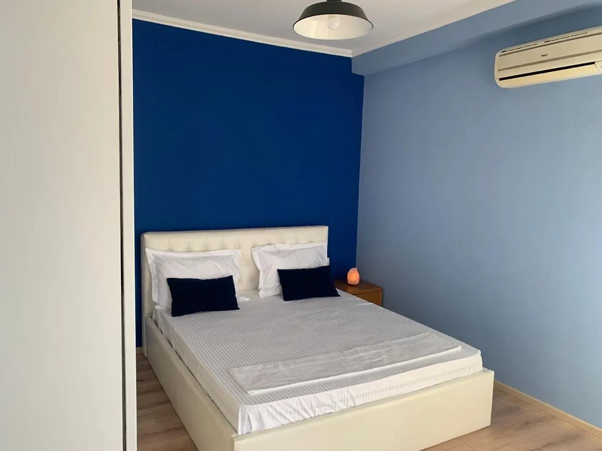 Modern Cozy Apt W/In 10 Min Walk From Main Square تيرانا
